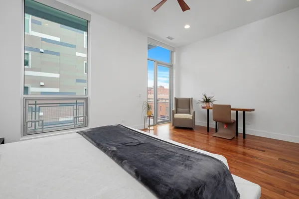 $5,995 | 128 South Aberdeen Street, Unit 4S, Chicago, IL 60607