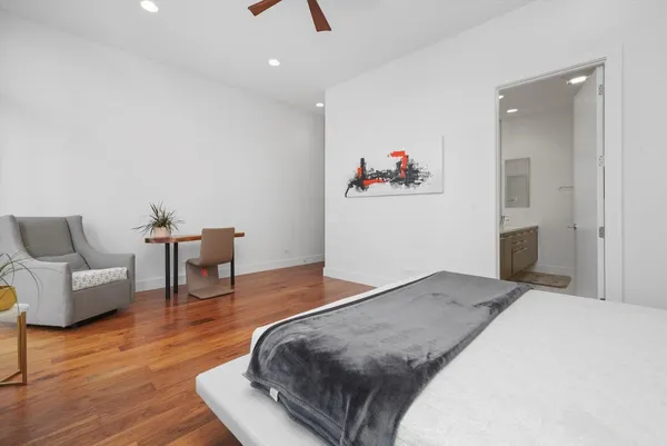 $5,995 | 128 South Aberdeen Street, Unit 4S, Chicago, IL 60607