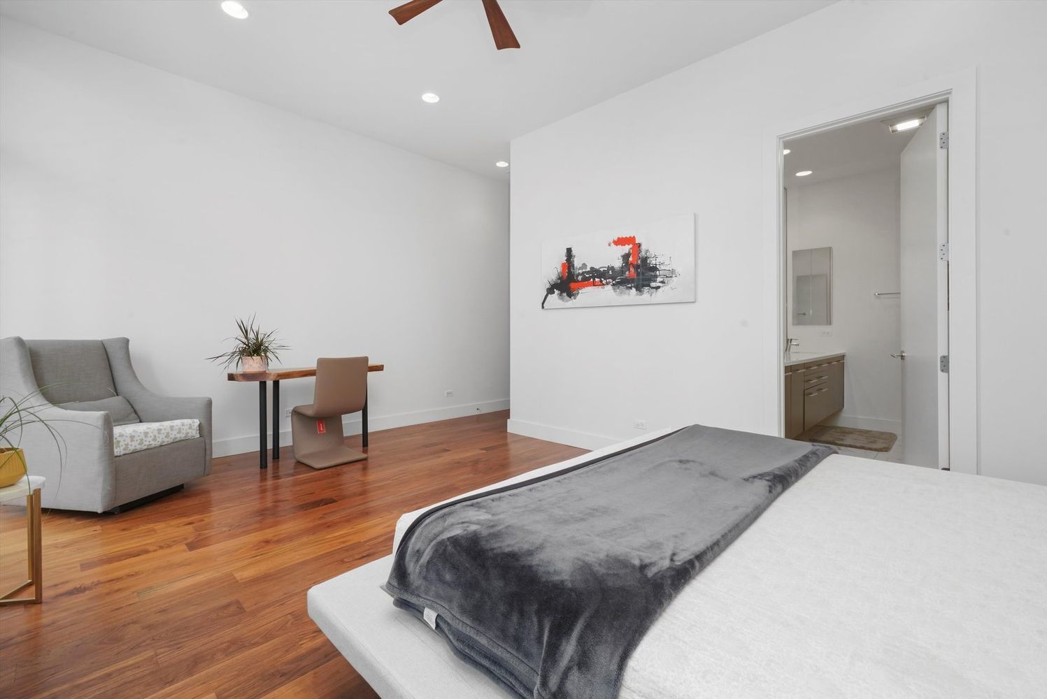 128 South Aberdeen Street, Unit 4S Chicago, IL 60607 - Photo 18 of 34