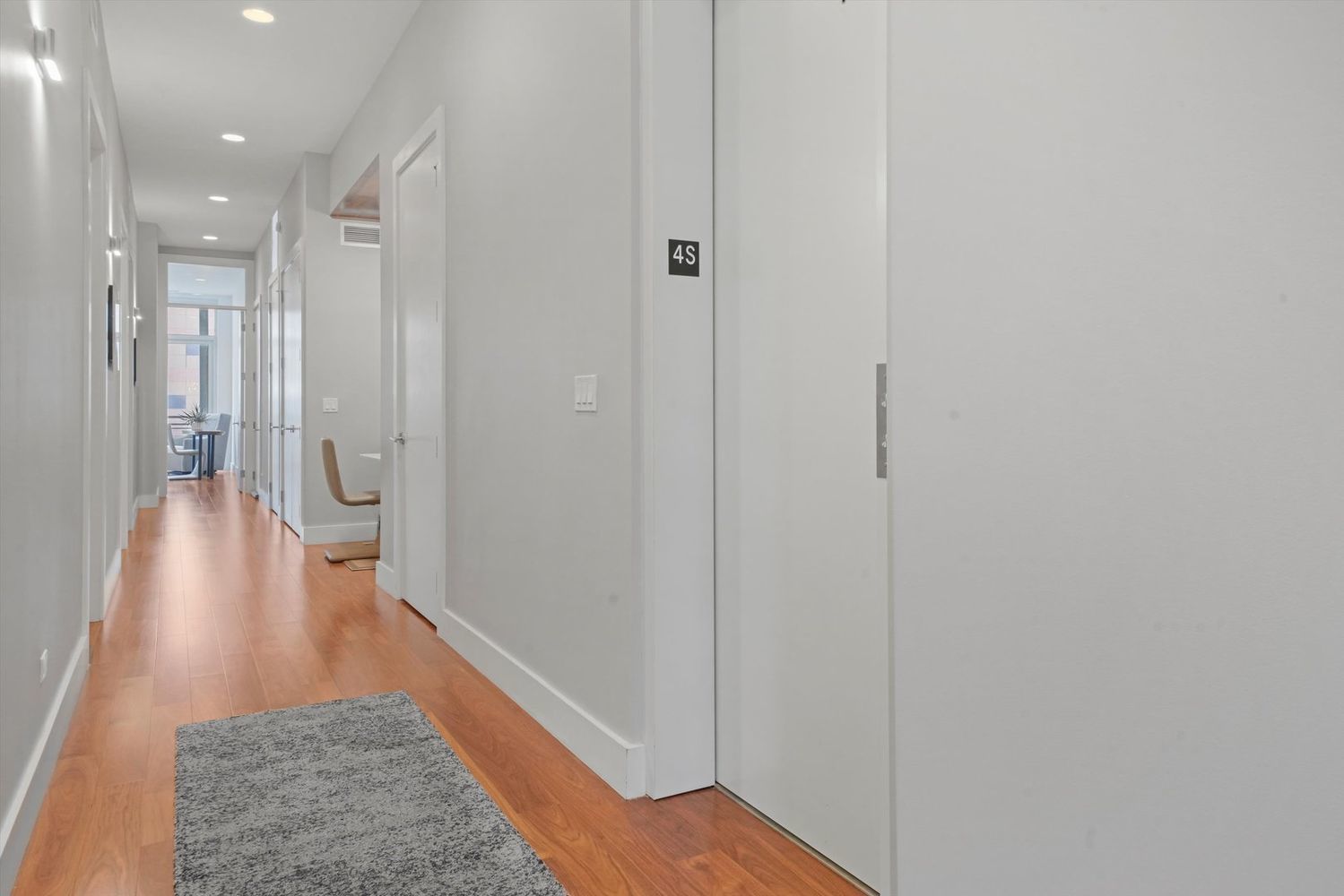 128 South Aberdeen Street, Unit 4S Chicago, IL 60607 - Photo 26 of 34