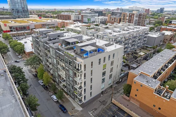 $5,995 | 128 South Aberdeen Street, Unit 4S, Chicago, IL 60607