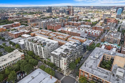 $5,995 | 128 South Aberdeen Street, Unit 4S, Chicago, IL 60607