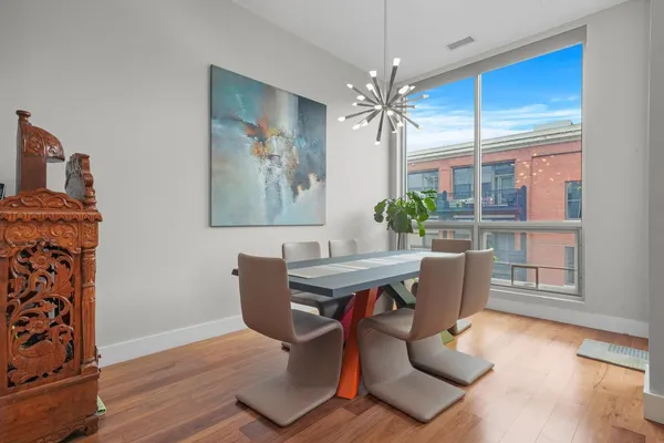 $5,995 | 128 South Aberdeen Street, Unit 4S, Chicago, IL 60607