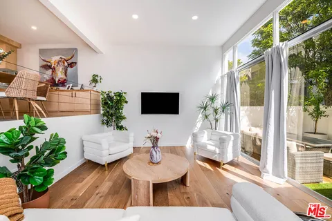 $998,000 | 4364 West Kling Street, Burbank, CA 91505
