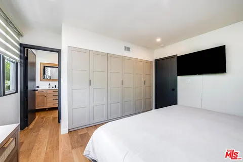 $998,000 | 4364 West Kling Street, Burbank, CA 91505