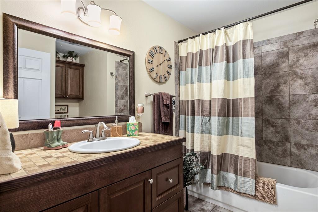 1411 Raintree Lakes Circle Big Sandy, TX 75755 - Photo 8 of 34