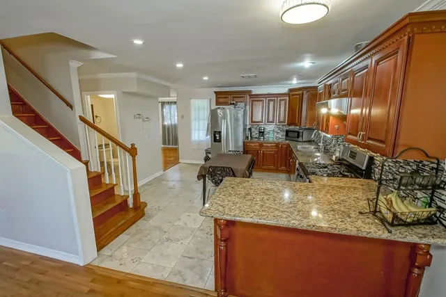 $2,690 | Undisclosed Address, Metairie, LA 70006