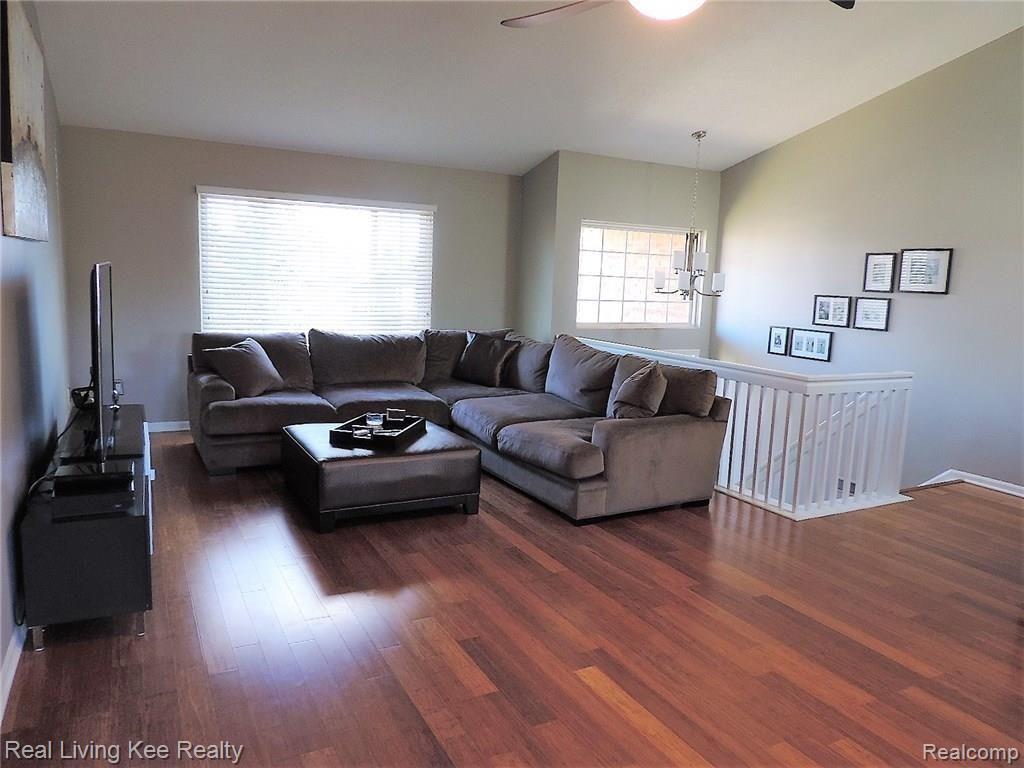 4898 Georgetown Drive Rochester, MI 48306 - Photo 2 of 29
