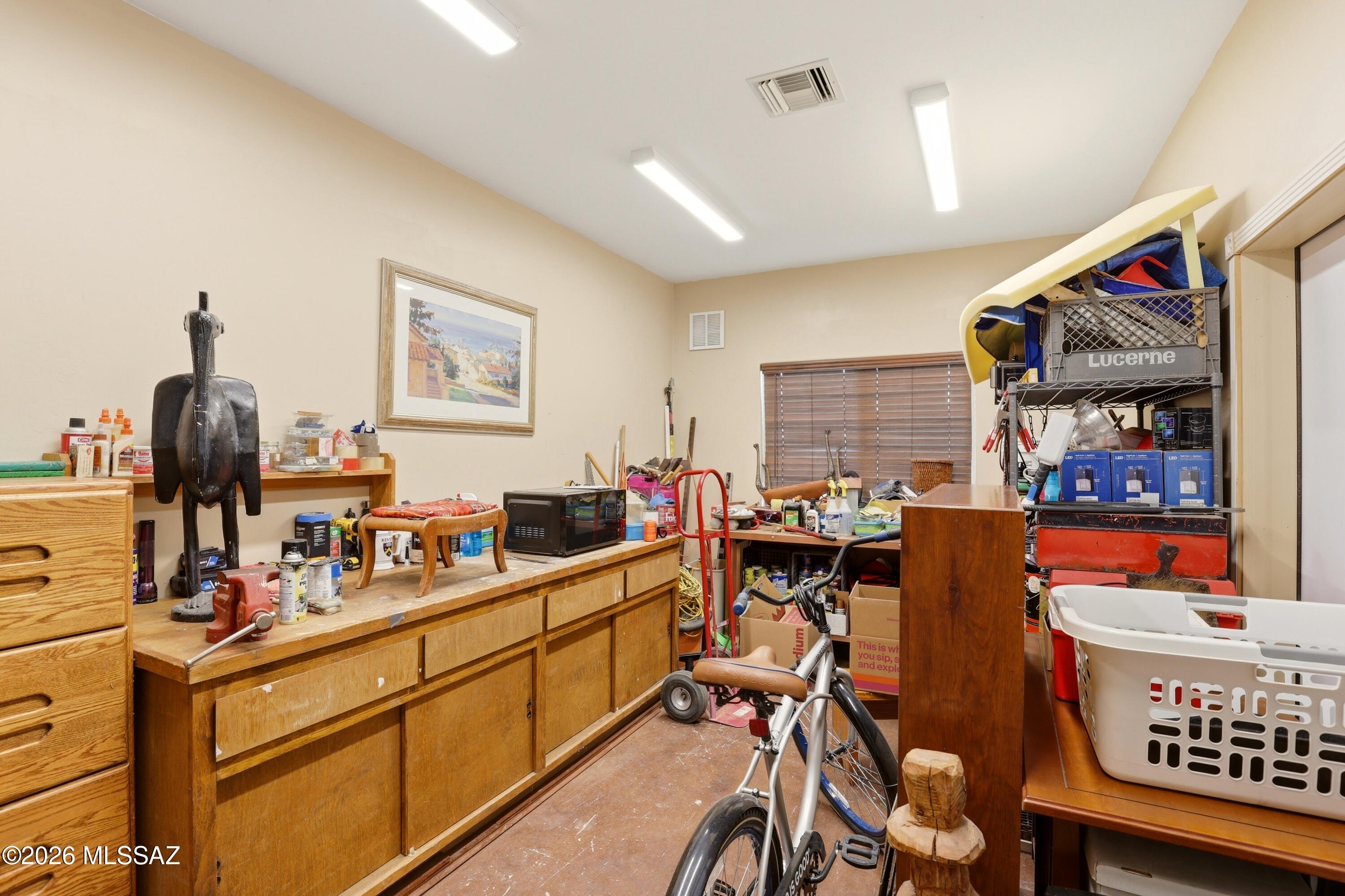 220 East Magee Road Tucson, AZ 85704 - Photo 25 of 38 Bonus room:workshop