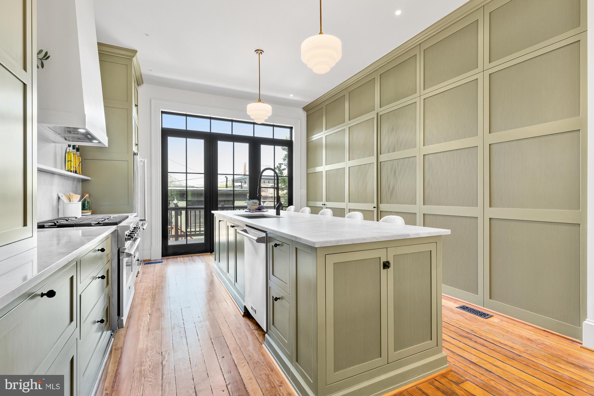 306 D Street Northeast Washington, DC 20002 - Photo 12 of 70