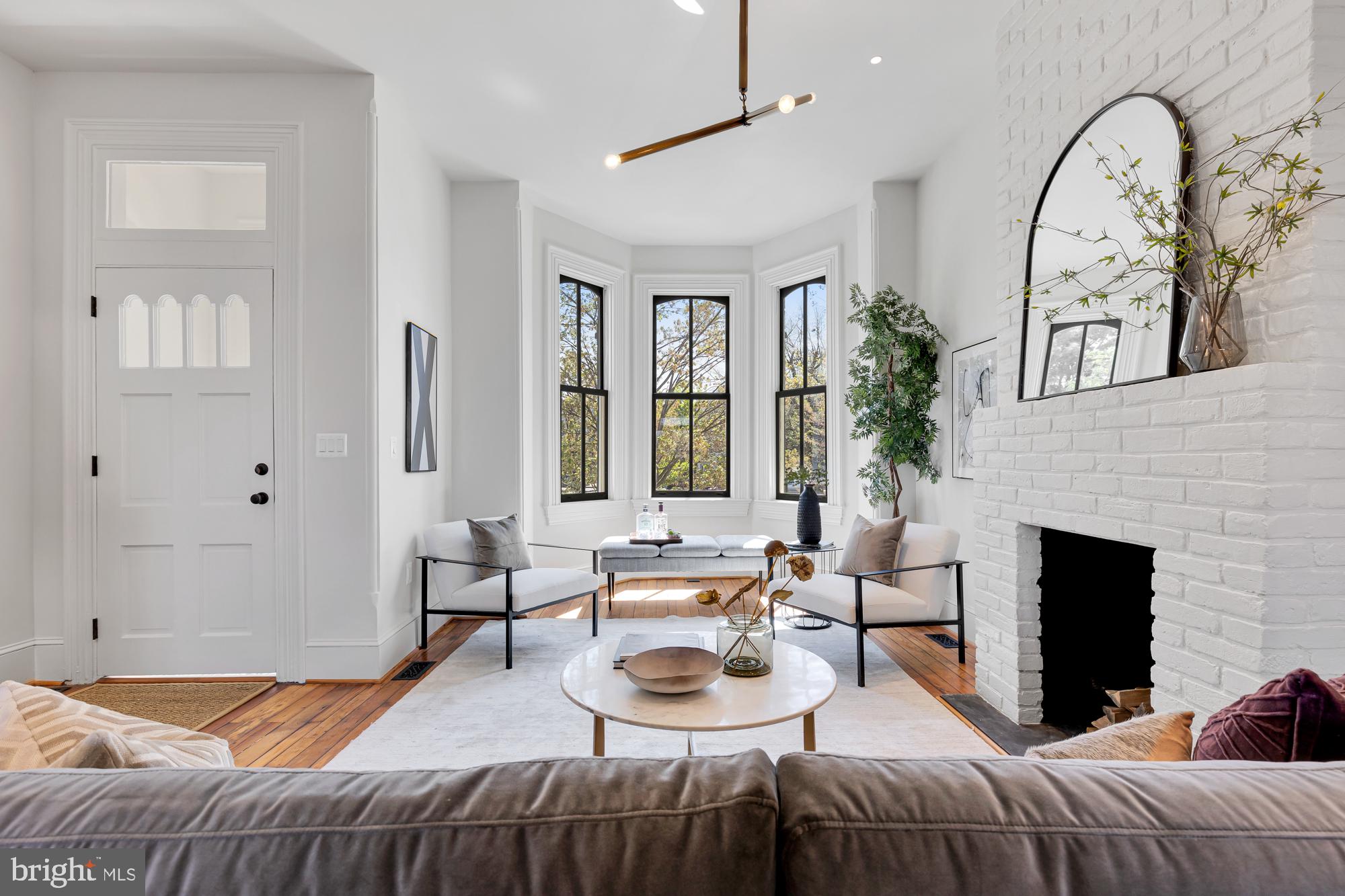 306 D Street Northeast Washington, DC 20002 - Photo 4 of 70