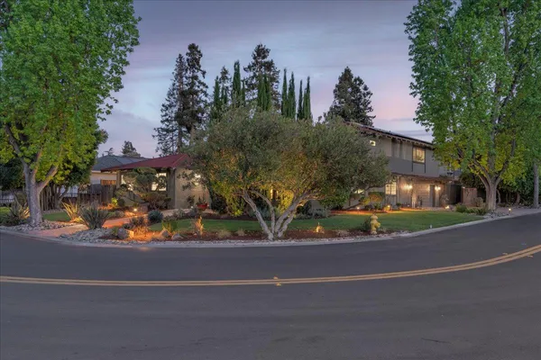 $3,495,000 | 272 Belblossom Way, Los Gatos, CA 95032