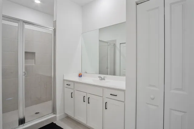 $2,550 | 852 Southeast Grovebush Lane, Port St. Lucie, FL 34984