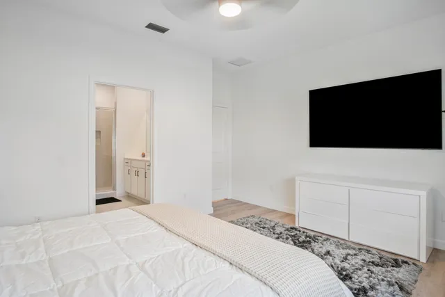 $2,550 | 852 Southeast Grovebush Lane, Port St. Lucie, FL 34984