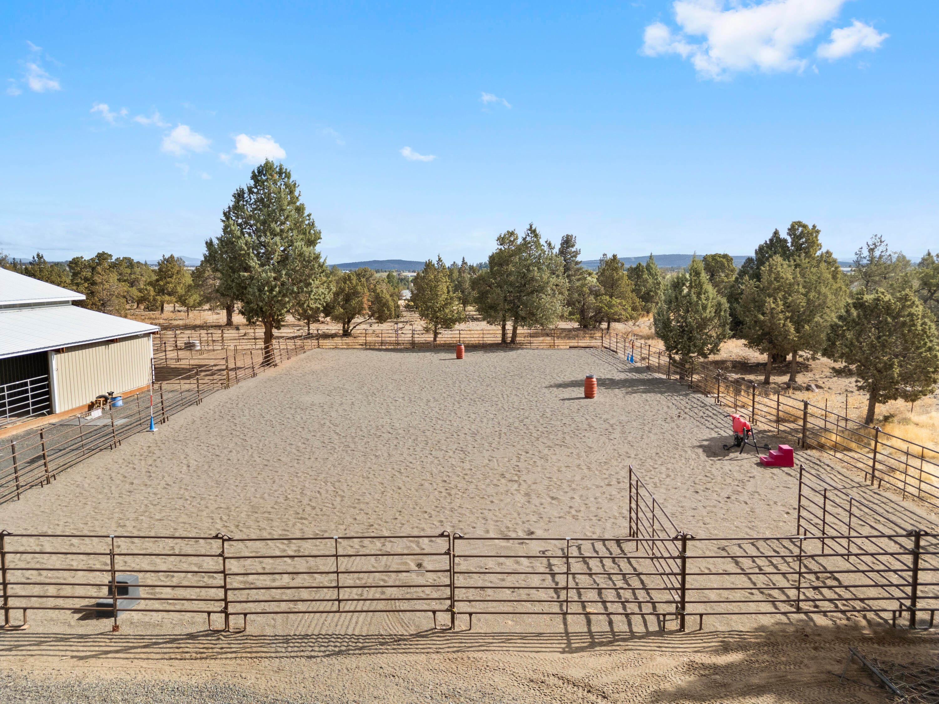 165 Southwest Bent Loop Powell Butte, OR 97753 - Photo 11 of 50 Arena
