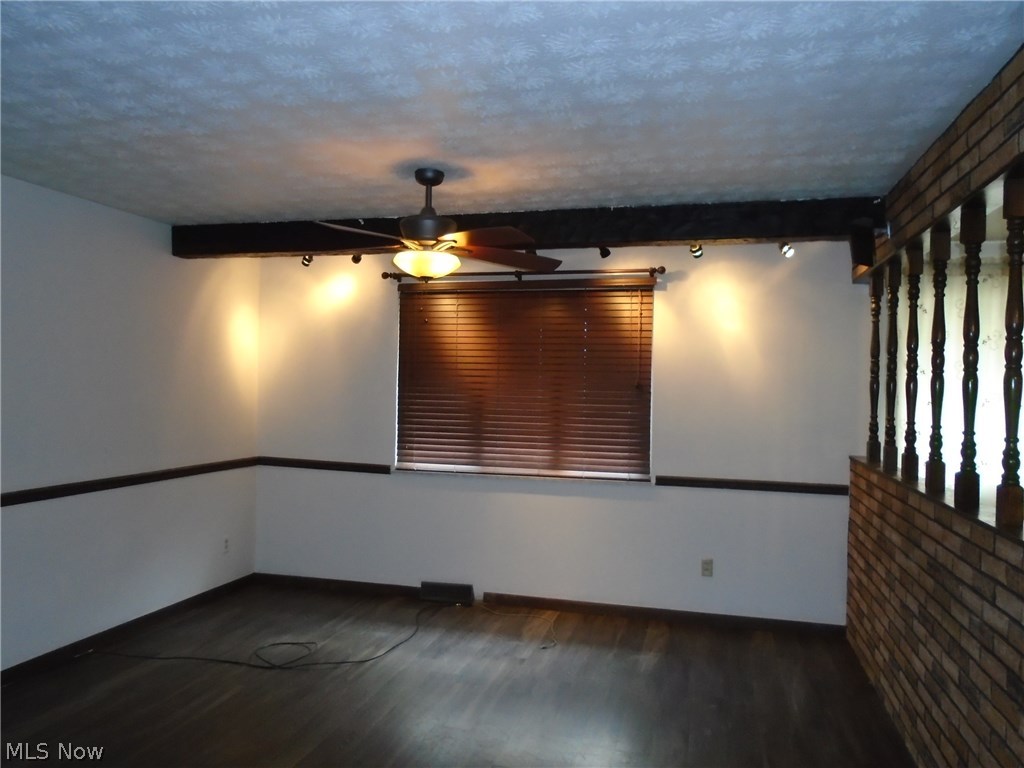 2446 North Road Southeast Warren, OH 44484 - Photo 6 of 21 Gallery Image 6