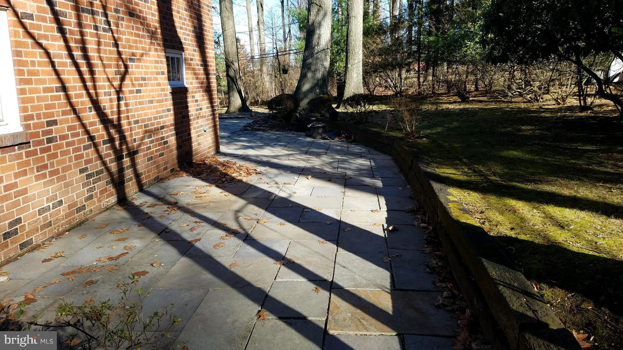 510 Brookwood Road Wayne, PA 19087 - Photo 2 of 18