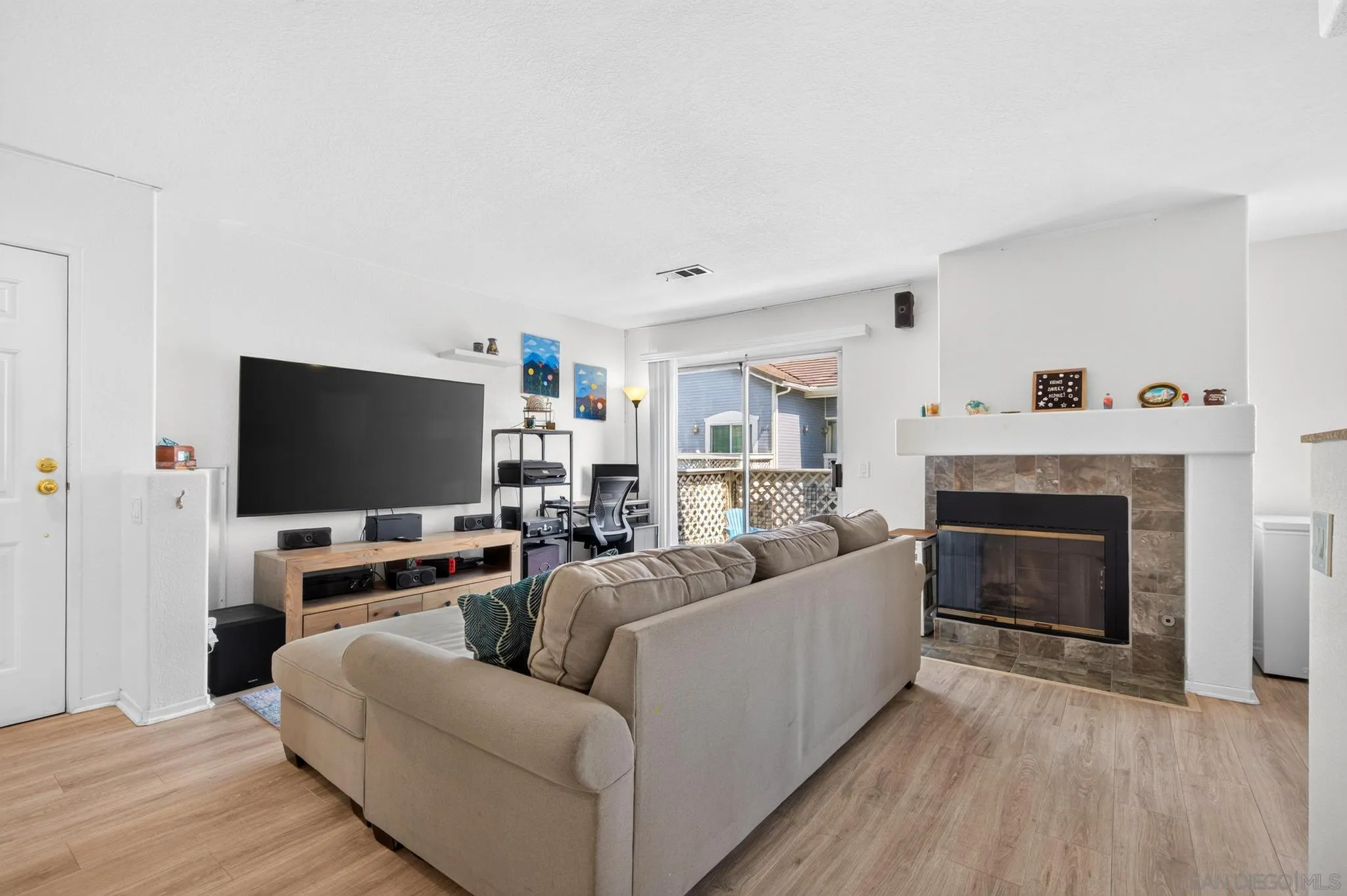 13945 Midland Road Poway, CA 92064 - Photo 2 of 24 Gallery Image 2