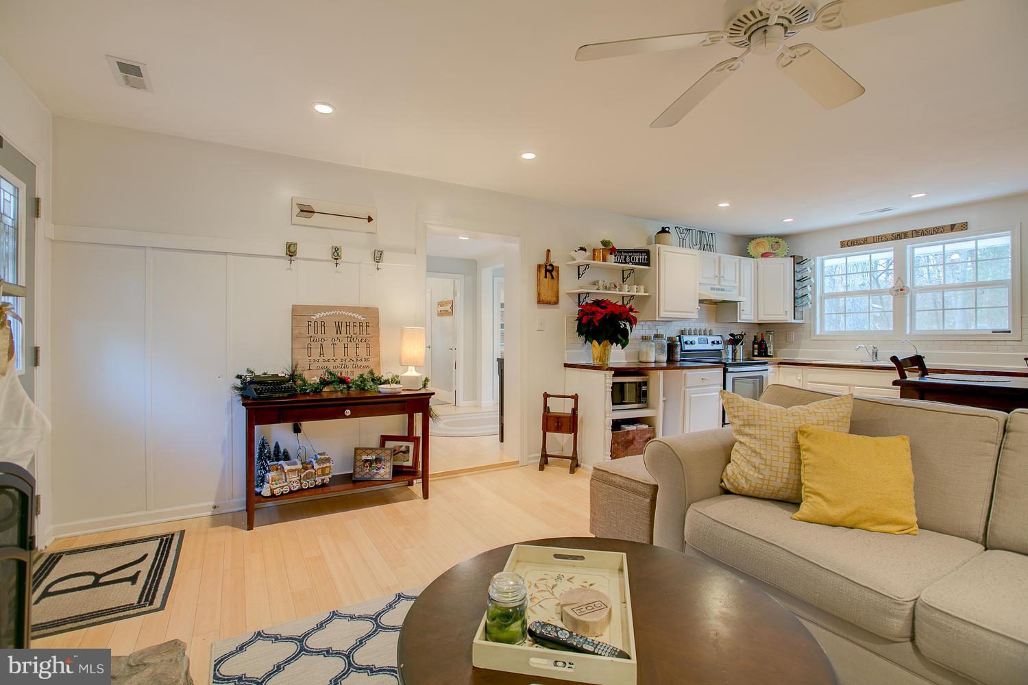 306 Colebrook Road Fredericksburg, VA 22405 - Photo 11 of 29 Family Room