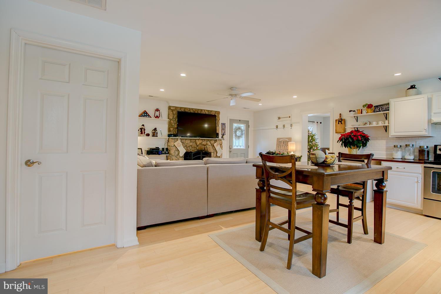 306 Colebrook Road Fredericksburg, VA 22405 - Photo 8 of 29 Dining Room