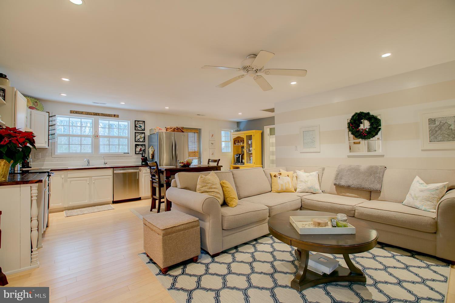 306 Colebrook Road Fredericksburg, VA 22405 - Photo 10 of 29 Family Room