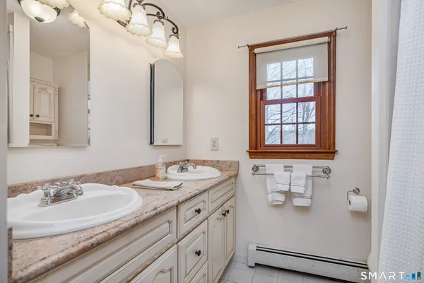 $4,000 | 25 Key Rock Road, Newtown, CT 06470