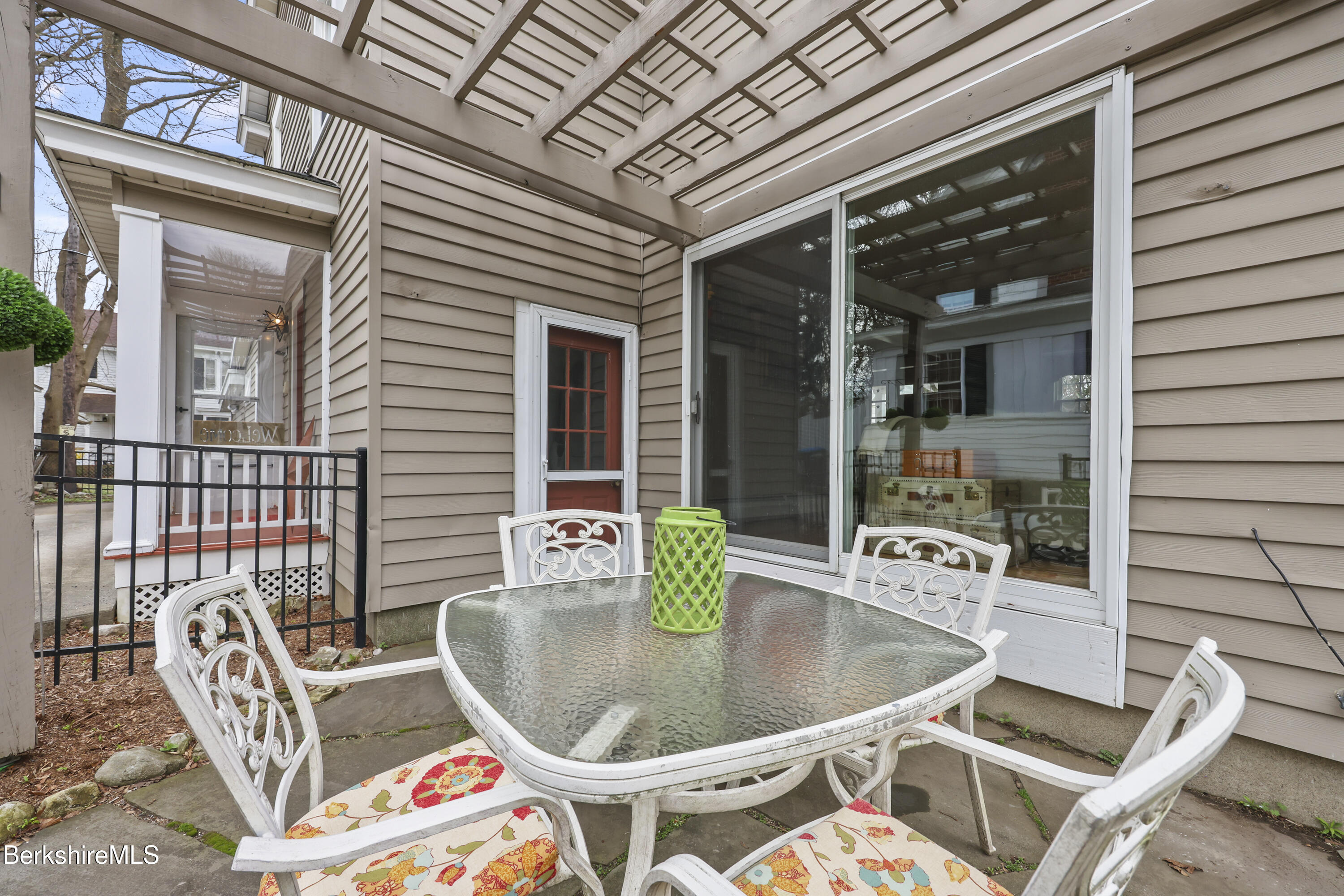 133 Pomeroy Avenue Pittsfield, MA 01201 - Photo 44 of 50 back patio