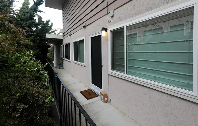 $419,900 | 1124 Hollywood Avenue, Unit 3, Oakland, CA 94602