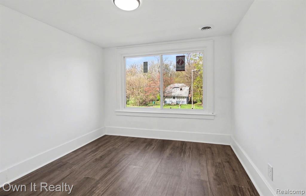 6023 Wayne Road Romulus, MI 48174 - Photo 19 of 25
