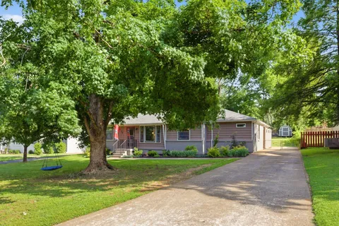$525,000 | 2724 Emery Drive, Nashville, TN 37214