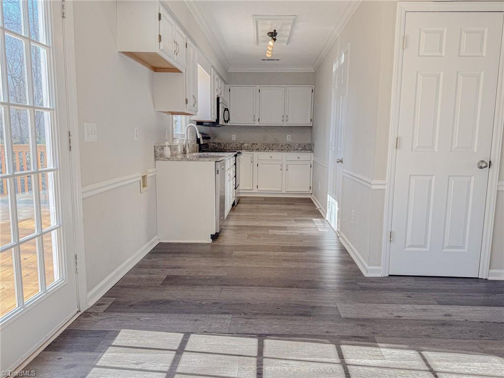 4000 Grind Stone Court High Point, NC 27265 - Photo 8 of 31