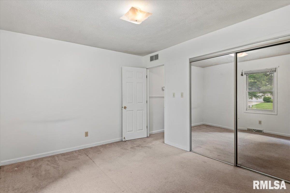 3329 Rawlings Drive Springfield, IL 62704 - Photo 15 of 24