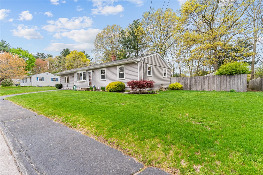 5 Lydia Road Coventry, RI 02816 - Photo 2 of 38