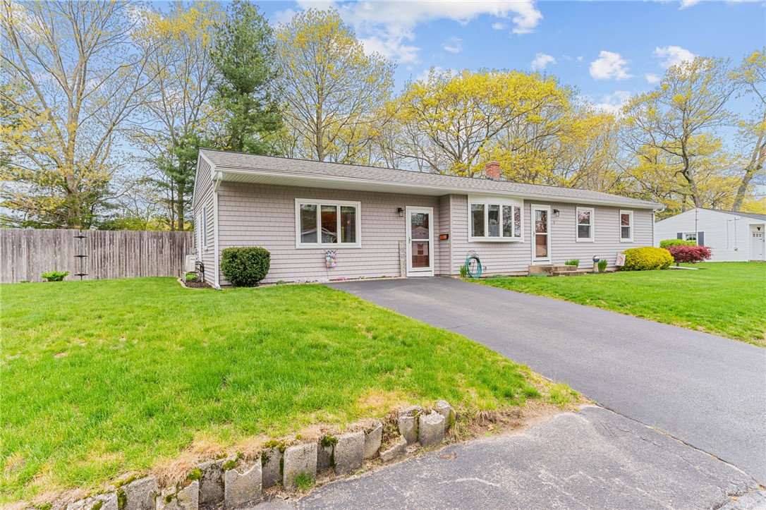 5 Lydia Road Coventry, RI 02816 - Photo 4 of 38