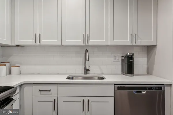 $2,075 | 875 Sansom Street, Unit 1403, Philadelphia, PA 19107