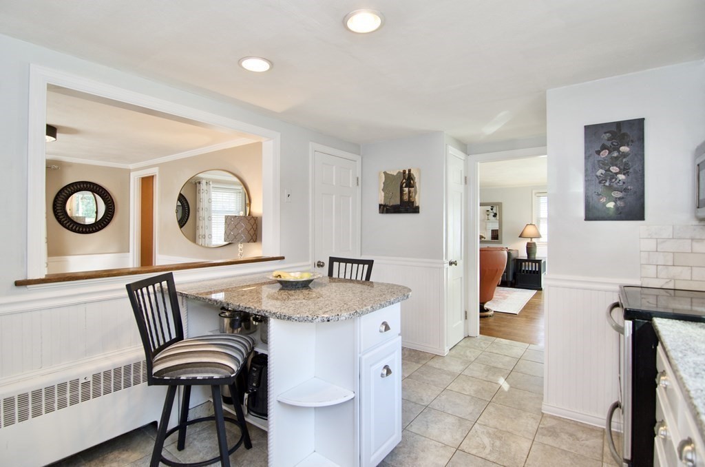 636 Springfield Street Wilbraham, MA 01095 - Photo 8 of 42