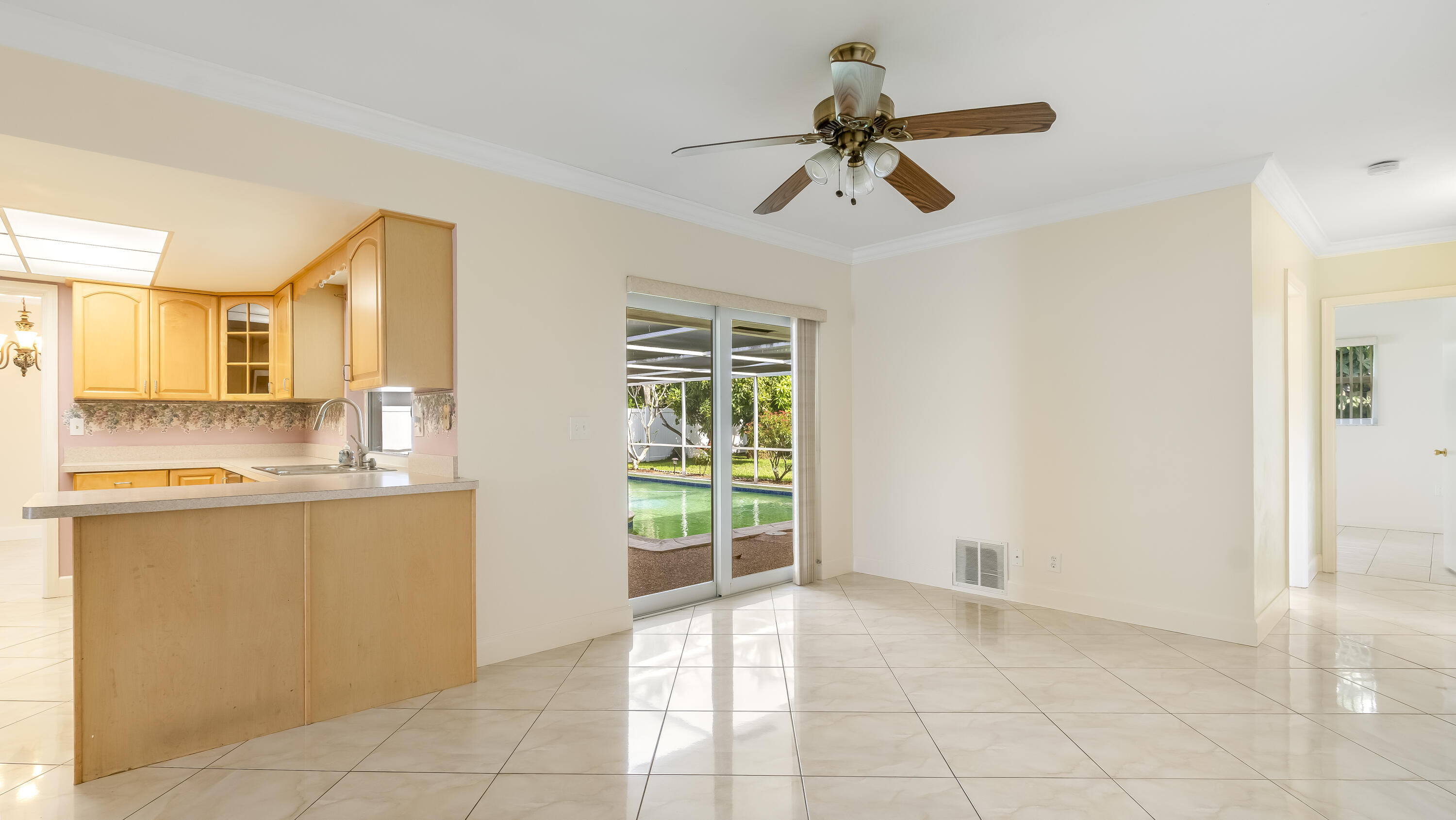 990 Northwest 10th Street Boca Raton, FL 33486 - Photo 8 of 40 VBA02862
