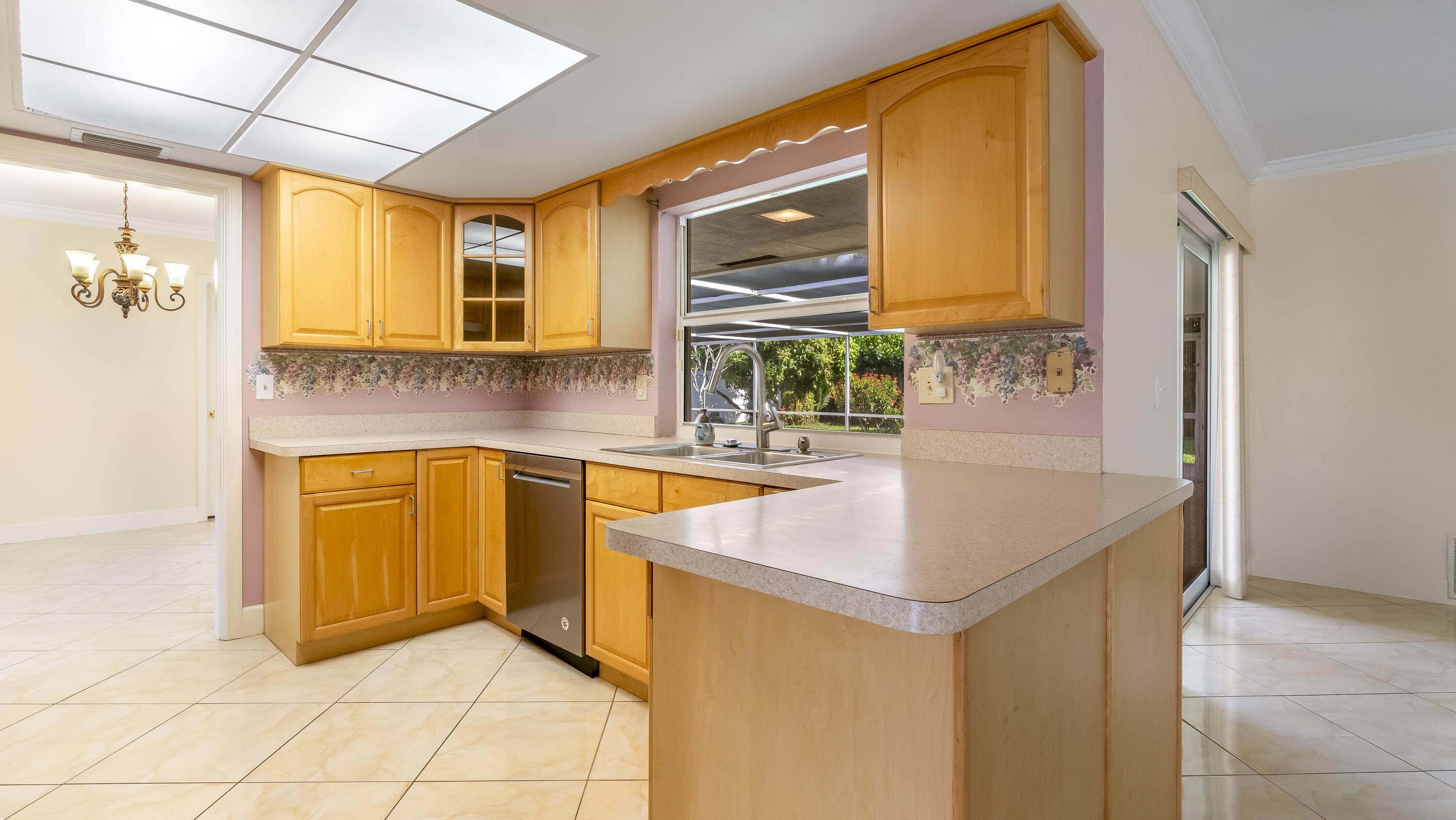 990 Northwest 10th Street Boca Raton, FL 33486 - Photo 9 of 40 VBA02845