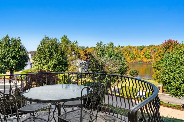 $825,000 | 310 Pineberry Drive, Vonore, TN 37885