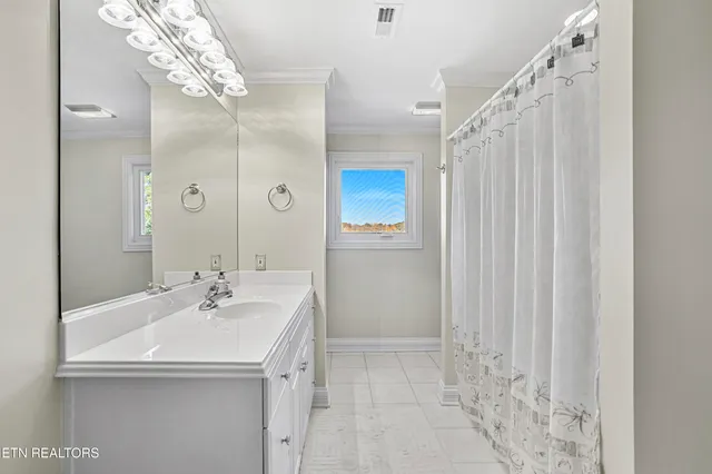 $825,000 | 310 Pineberry Drive, Vonore, TN 37885