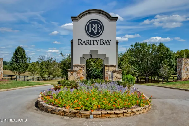 $825,000 | 310 Pineberry Drive, Vonore, TN 37885