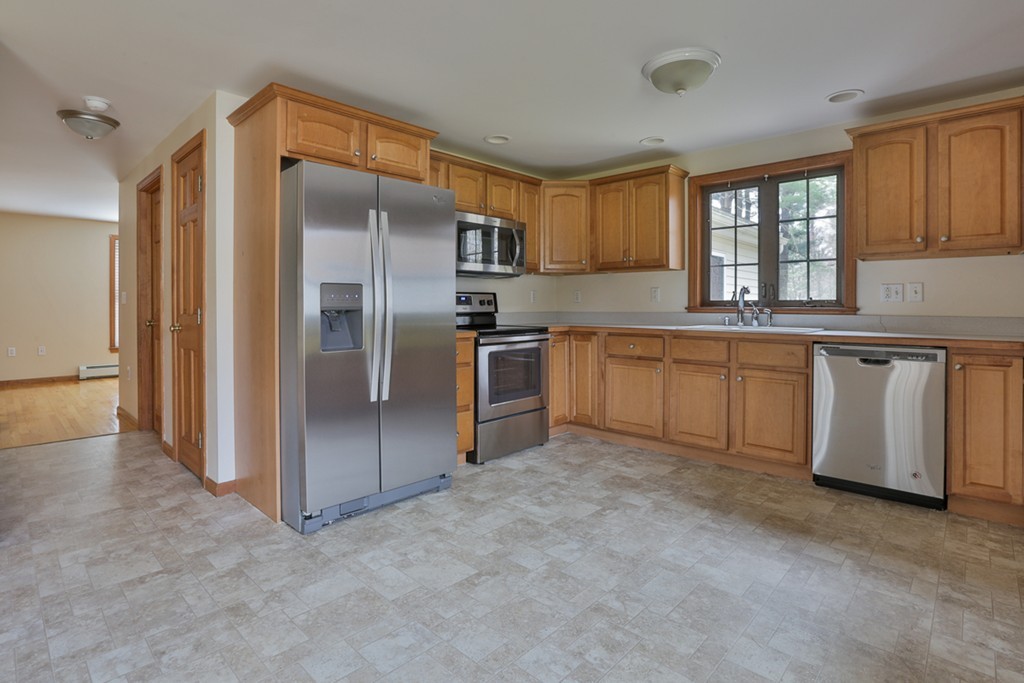 6 Belmore Road Merrimac, MA 01860 - Photo 3 of 25