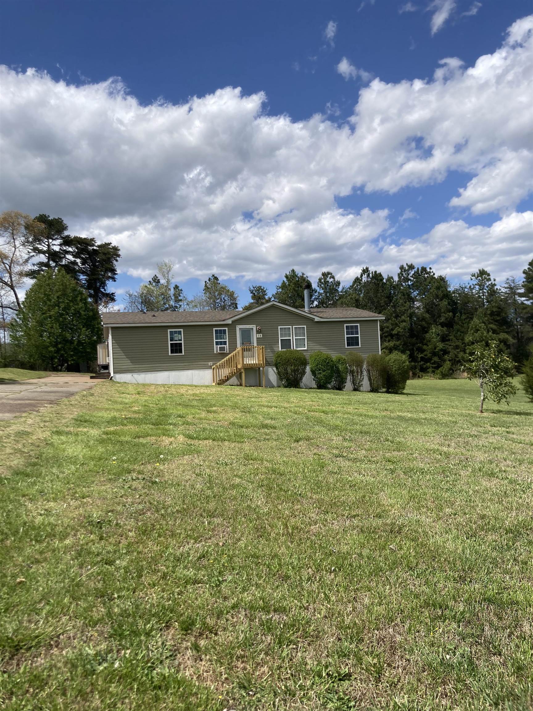 708 Ohenry Drive Inman, SC 29349 - Photo 1 of 18 Gallery Image 1