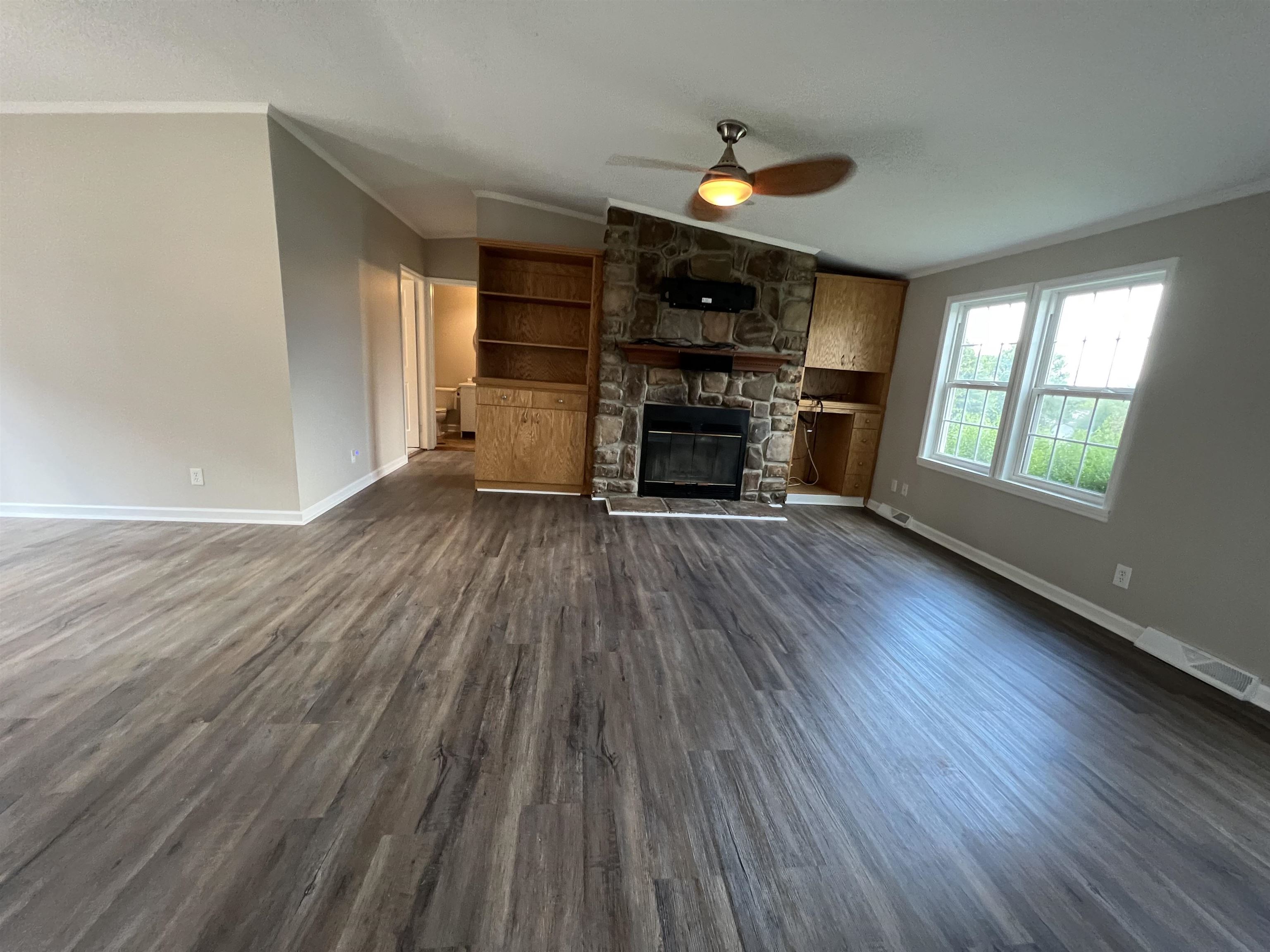 708 Ohenry Drive Inman, SC 29349 - Photo 3 of 18 Gallery Image 3