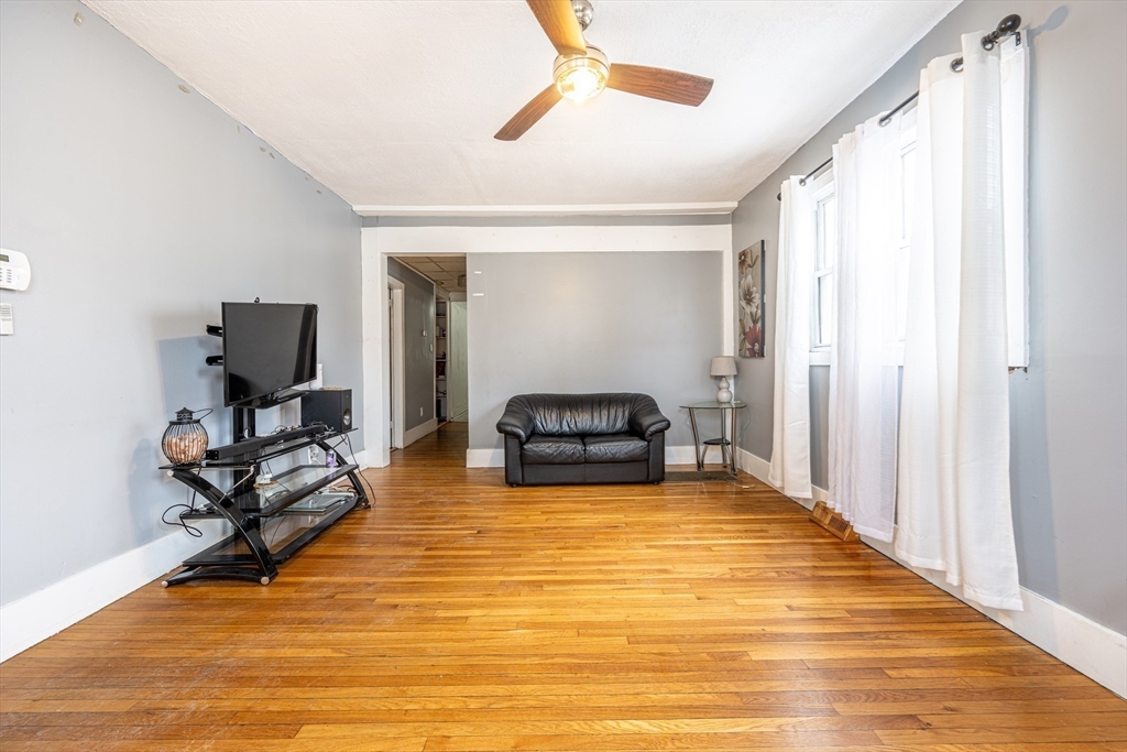 274 Boston Street Lynn, MA 01904 - Photo 8 of 41