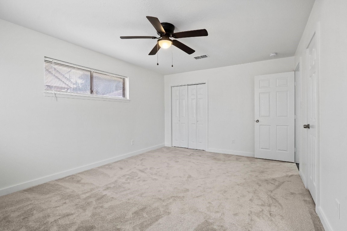 322 East Edgebrook Drive Houston, TX 77034 - Photo 28 of 38 a view of an empty room