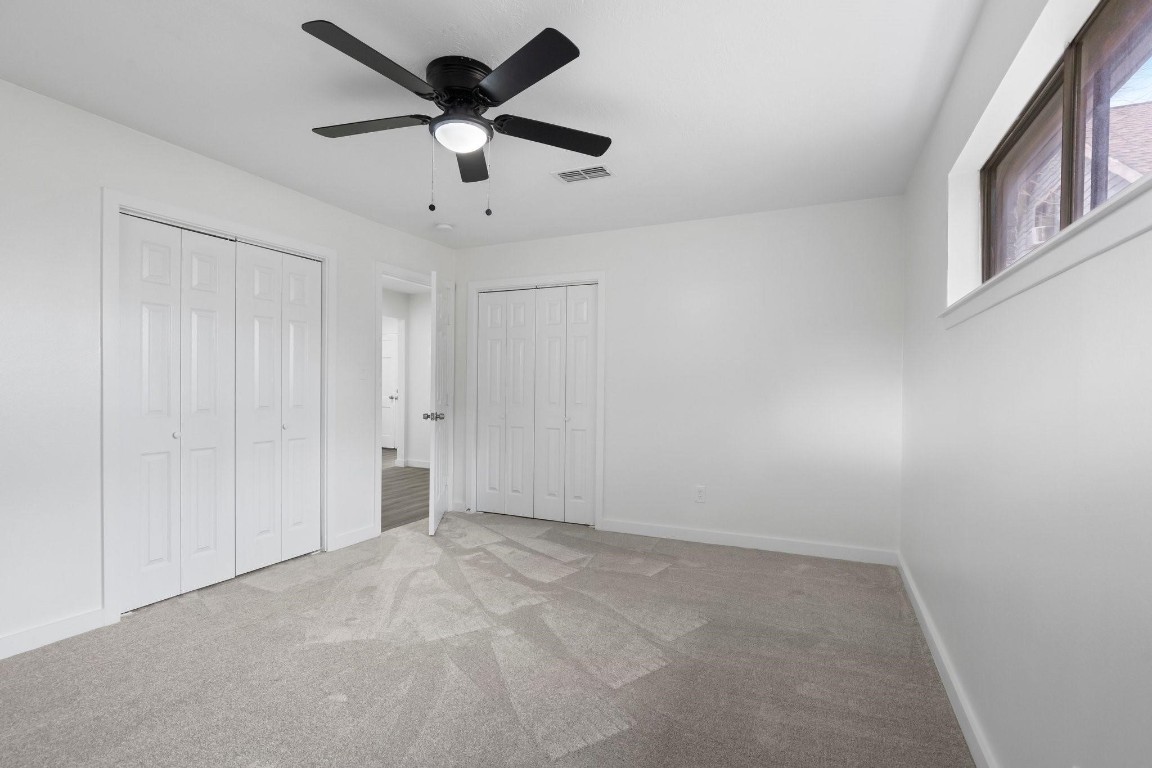322 East Edgebrook Drive Houston, TX 77034 - Photo 29 of 38 a view of an empty room