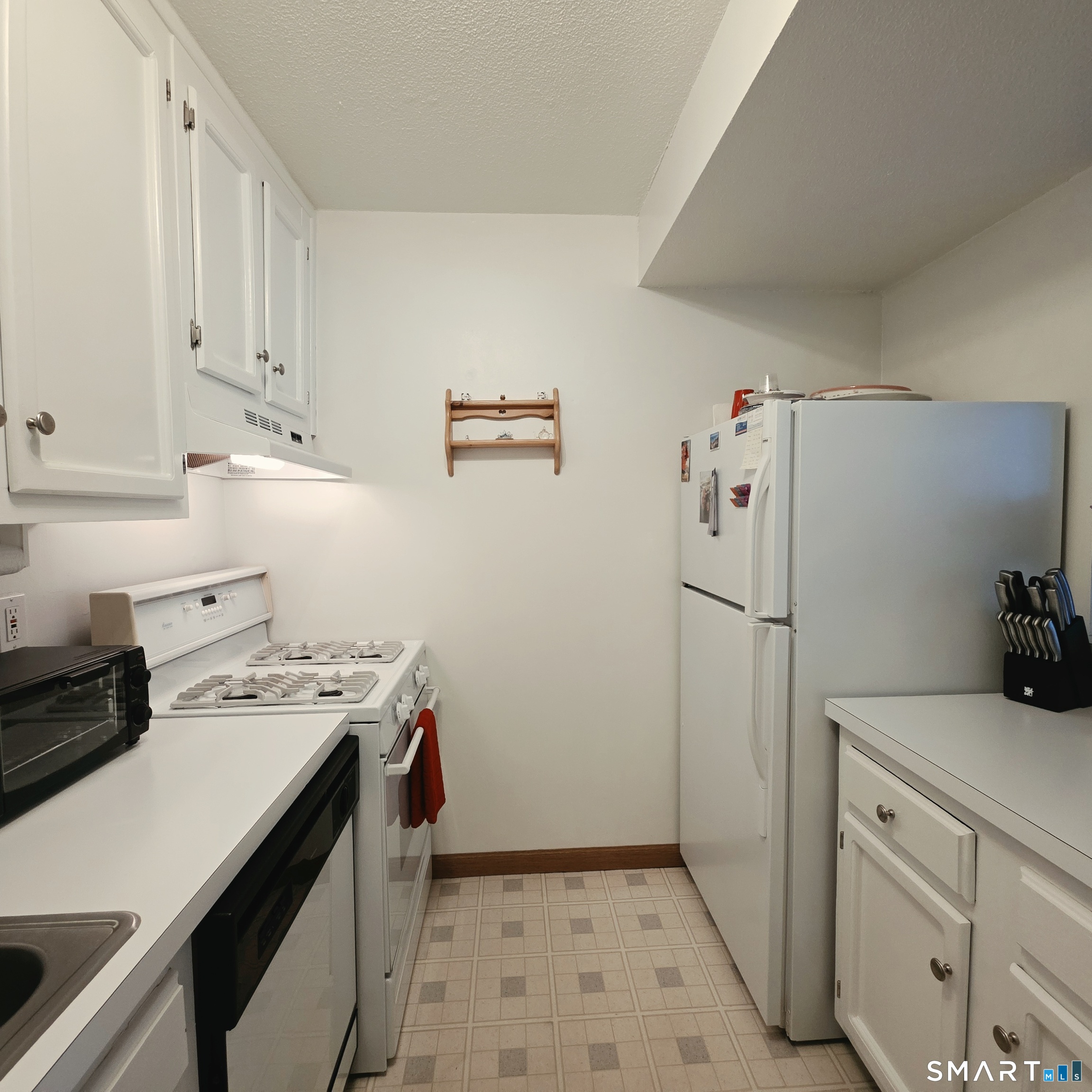 7 Quince Court, Unit 7 Ridgefield, CT 06877 - Photo 9 of 20 Gallery Image 9