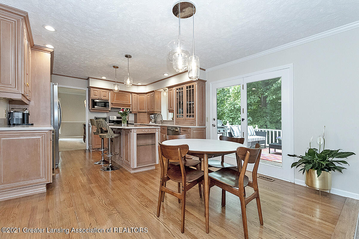 2529 Dustin Road Okemos, MI 48864 - Photo 14 of 43 13