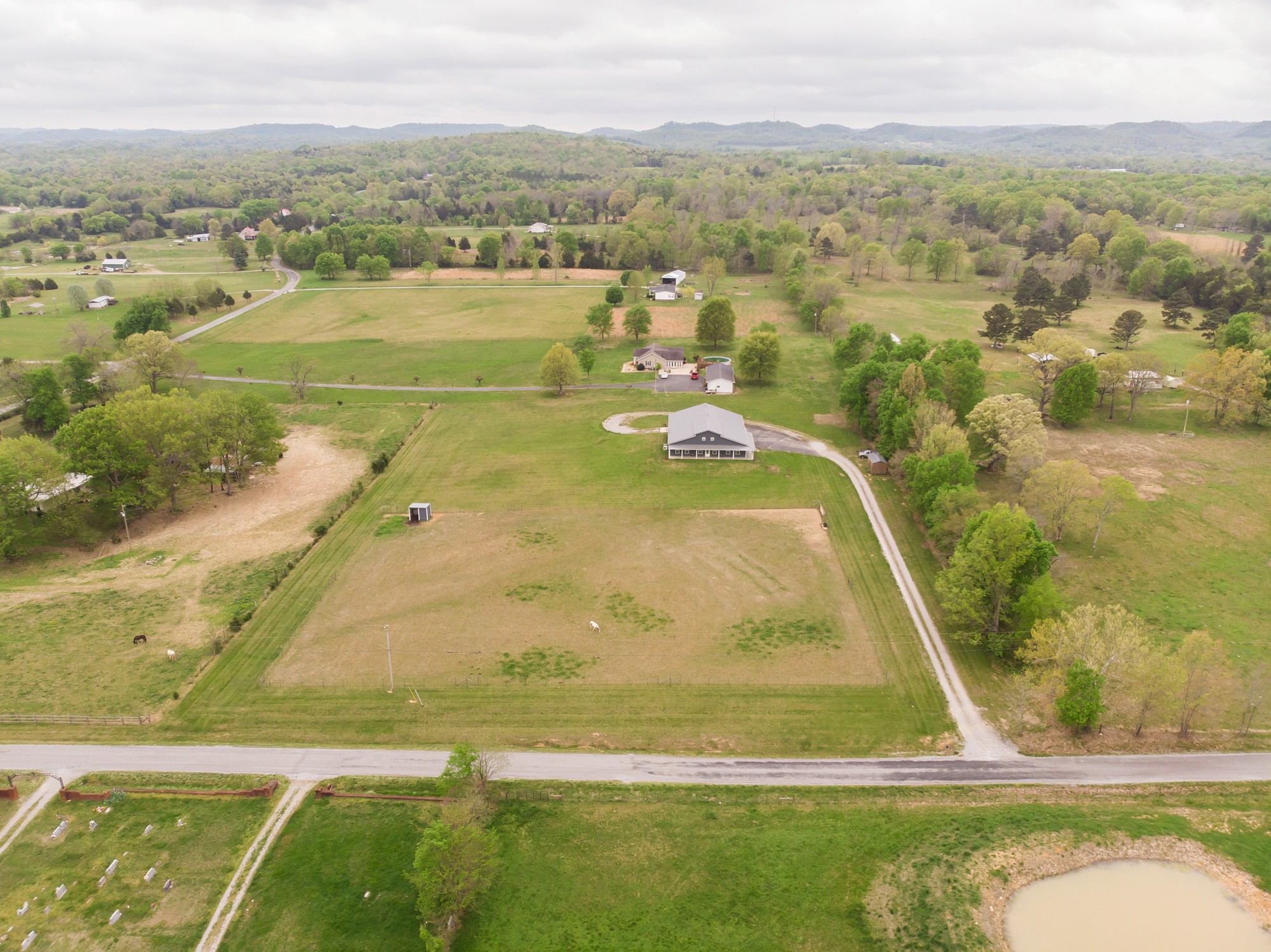 1255 Sam Simpson Road Lewisburg, TN 37091 - Photo 3 of 36 Gallery Image 3
